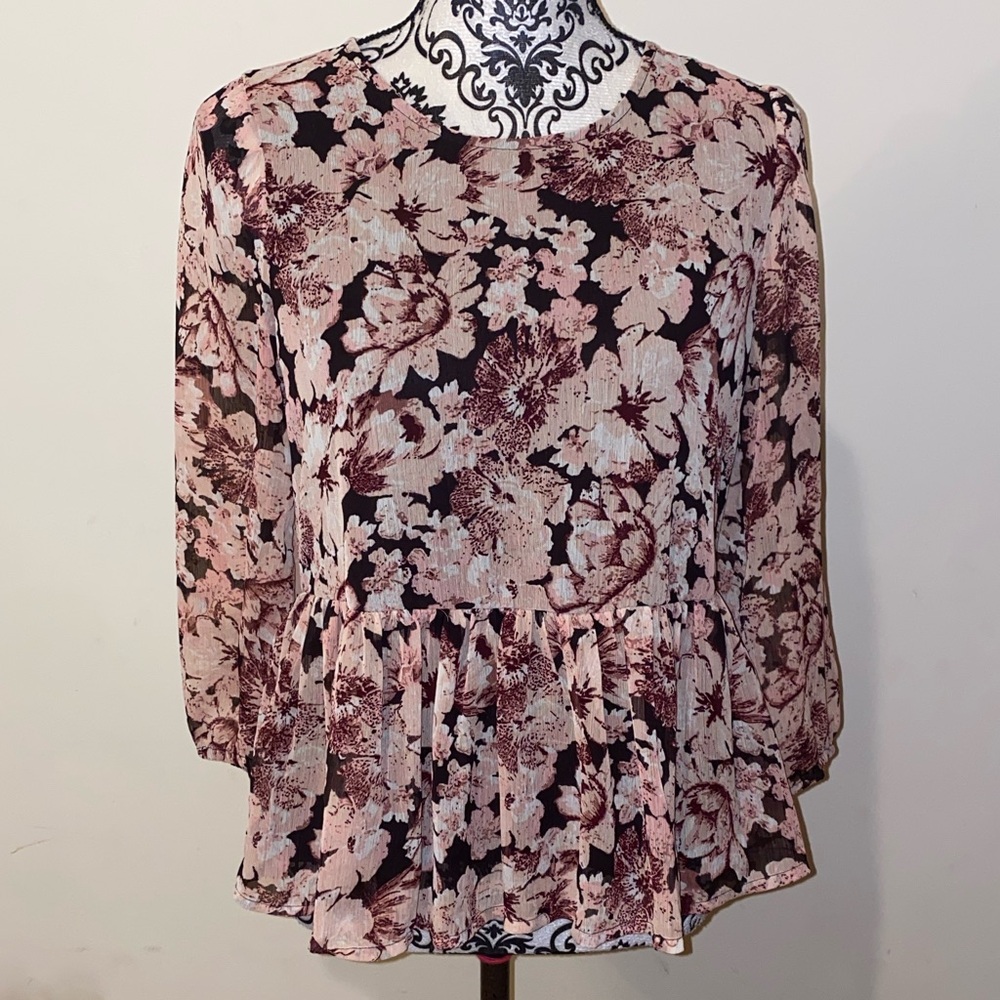 3/$45 ONLY 3/4 Sleeve Floral Print Peplum Blouse in Pink & Black Size Small
